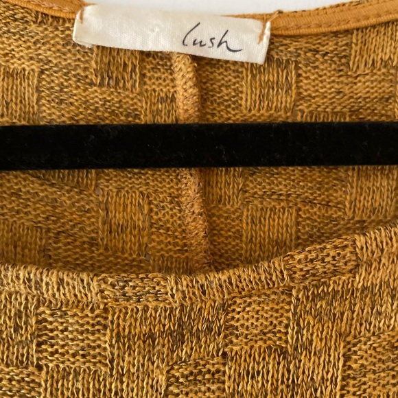 Statement Sleeve Sweater 🍂 | Size M - Picture 4 of 5